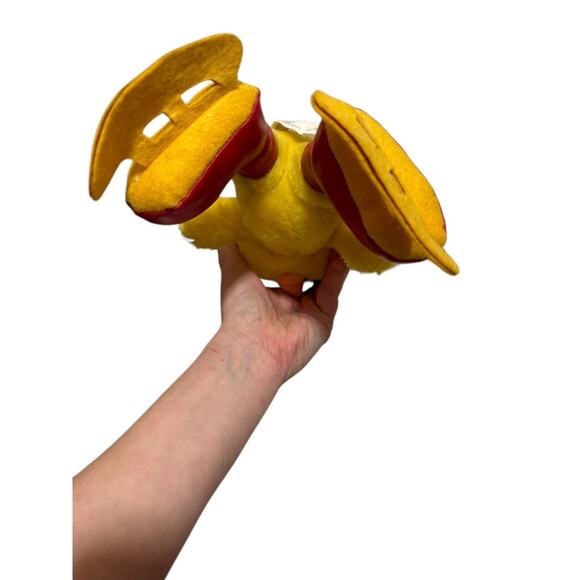 Looney Tunes 1997 Tweety Ice Skating Christmas Hat Stuffed Plush Doll Toy 10” - Picture 11 of 11